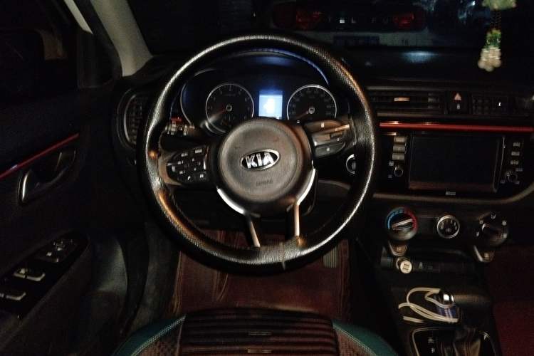 Used Kia KX Cross 2017 1.4L AT GLS