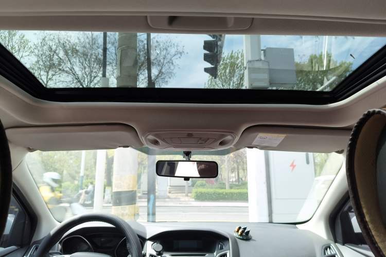 Used Ford Focus 2012 Hatchback 1.6L Automatic Fashion Edition Headliner