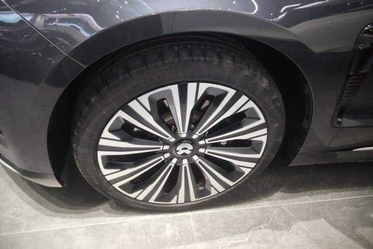 Used Nio ET9 2025 100kWh Signature Edition
