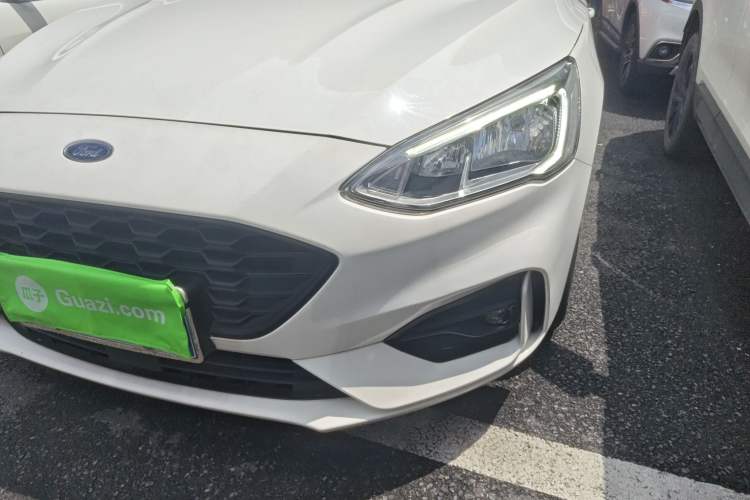 Used Ford Focus 2020 Sedan 1.5L Automatic Sharp Edition Left Front Headlight