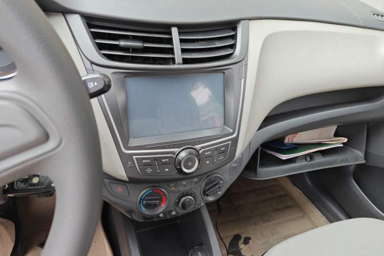 Used Chevrolet Sail 2015 Sail 3 1.3L Manual Ideal Edition
