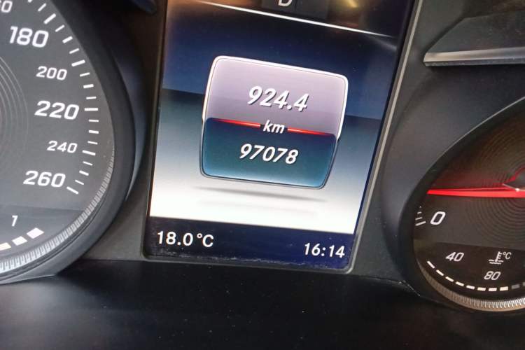 Used Mercedes-Benz GLC 2019 GLC 260 L 4MATIC Dynamic Model
