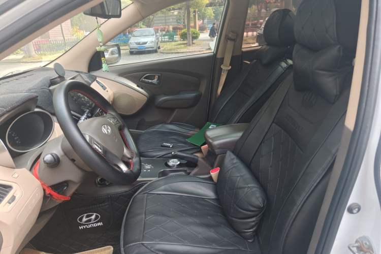 Used Hyundai ix35 2010 2.0L Automatic Two-Wheel Drive Elite Edition GLS
