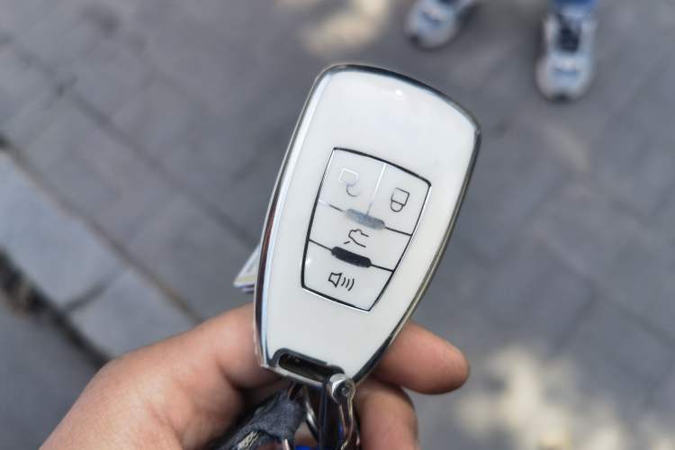 Used BAIC Off-Road BJ40 2019 2.0T Automatic Four-Wheel Drive Urban Hunter Edition Flagship Model China V Emission Standard Vehicle Key