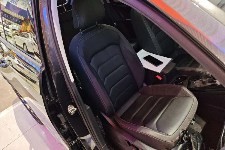 Used Volkswagen Tayron 2020 330TSI Two-Wheel Drive Luxury Smart Connectivity Version
