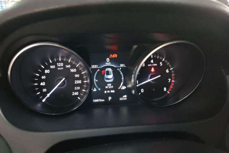 Used Land Rover Discovery Sport 2017 2.0T SE Instrument Cluster