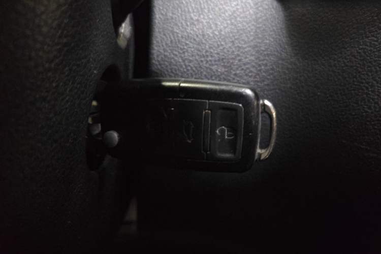 Used Volkswagen Tiguan 2010 2.0 TSI Automatic All-Wheel-Drive Elite Edition Vehicle Key