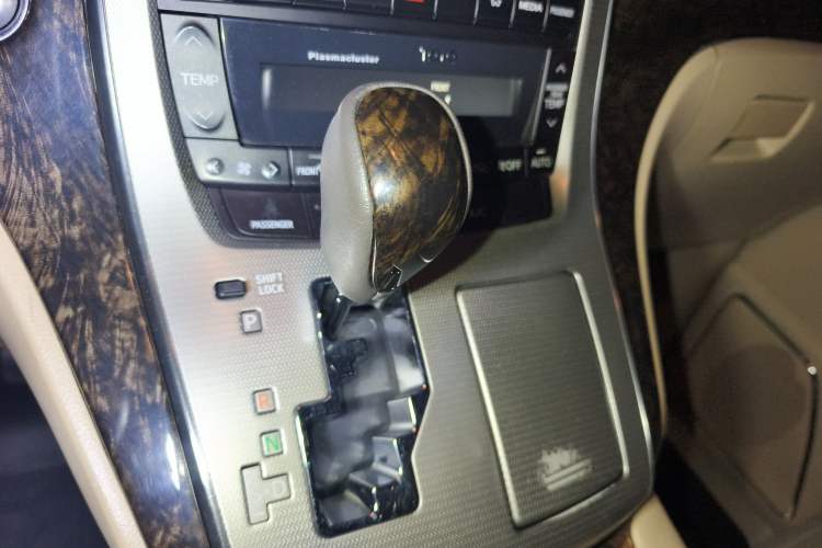 Used Toyota Alphard 2011 3.5L Luxury Edition