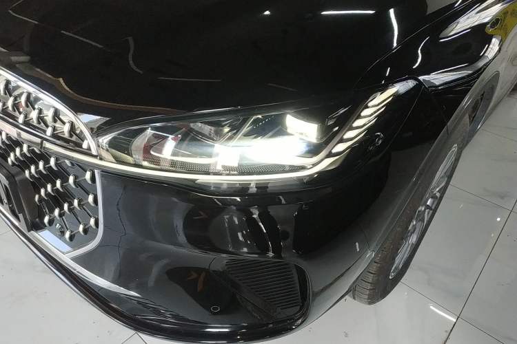 Used Lincoln Corsair 2023 2.0T Two-Wheel Drive Luxury Edition
