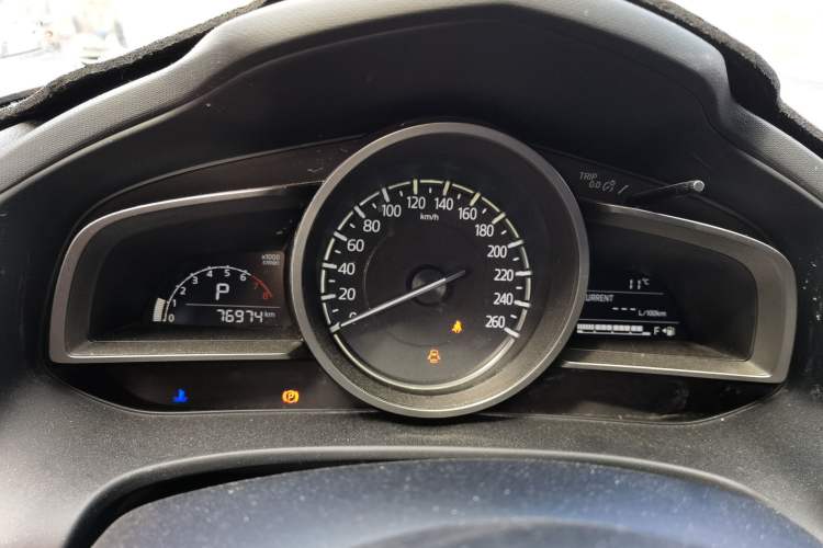 Used Mazda CX-4 2018 2.0L Automatic Two-Wheel Drive Blue Sky Dynamic Version China V Standard Instrument Cluster