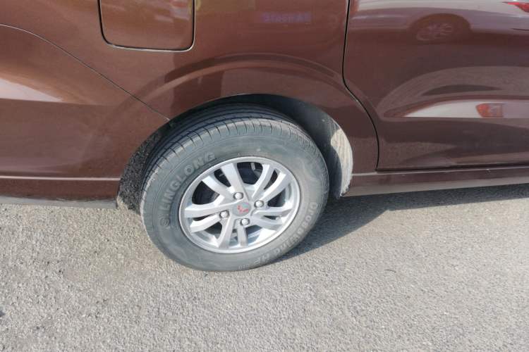 Used Wuling Hongguang 2021 1.5L Facelifted S Comfort Version with Electric Power Steering LAR Right Rear Wheel Hub