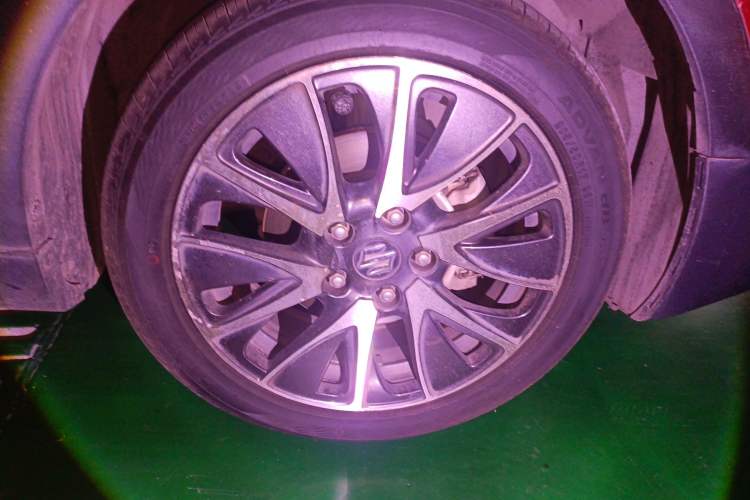 Used Suzuki S-Cross 2014 1.6L CVT Four-Wheel Drive Luxury Version
