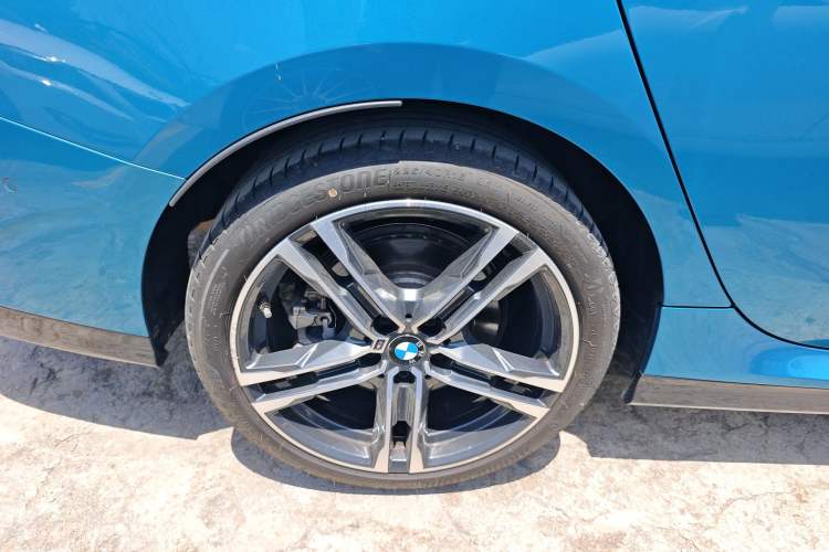 Used BMW 2 Series 2023 Facelifted 225i Four-Door Coupe M Sport Night Edition Package Right Rear Wheel Hub