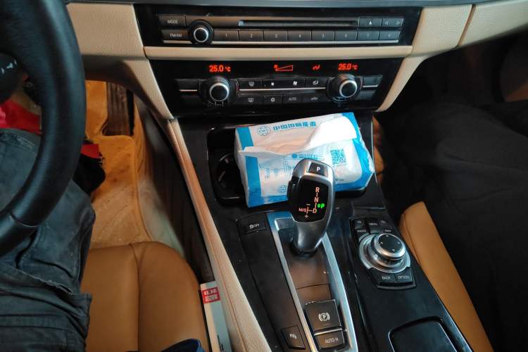 Used BMW 5 Series 2012 520Li Elegant Edition Gear Lever