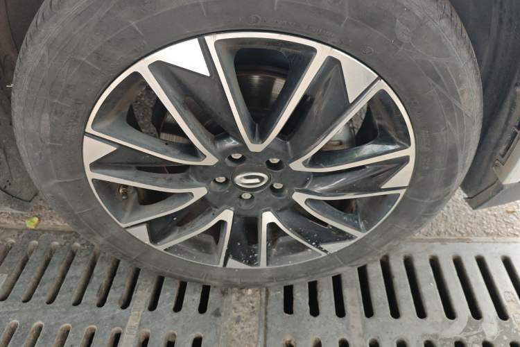 Used GAC Trumpchi GS4 2024 MAX 1.5T Flagship Edition Right Front Wheel Hub