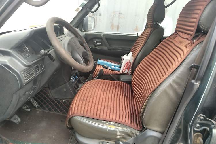 Used Leopaard Heijingang 2009 2.4L Manual 4x4 Left Front Seat