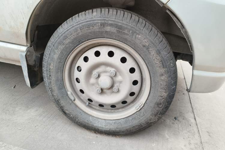 Used Wuling Zhiguang 2010 1.0L New Version Practical Short-Body L2Y