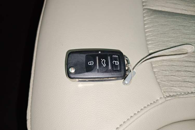 Used Buick GT 2016 15N Automatic Elite Edition Vehicle Key