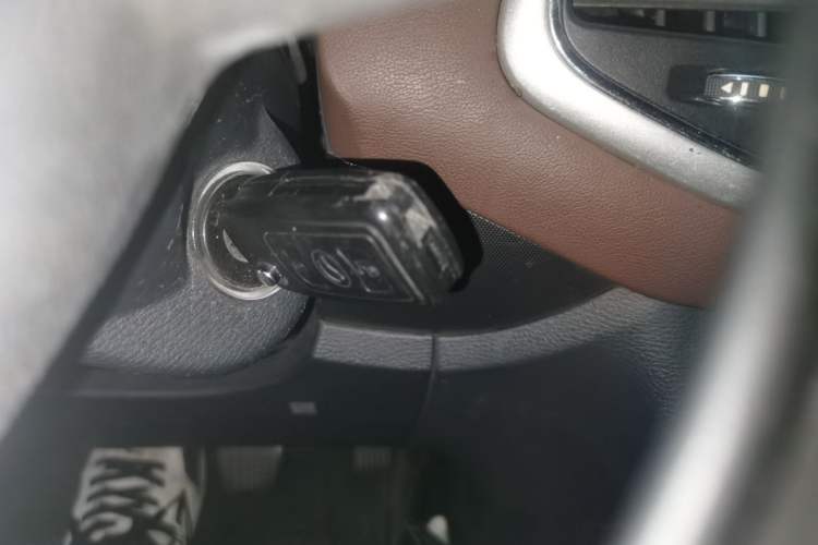 Used Zxauto Terralord 2016 2.5T Two-Wheel Drive Luxury Version JE4D25E Vehicle Key