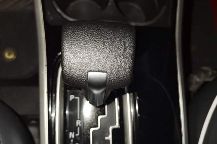 Used Mitsubishi Outlander 2020 2.0L Two-Wheel Drive Comfort Edition 7-Seater
