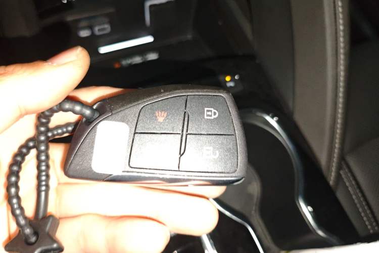 Used Buick Envision 2022 Encore S 652T Two-Wheel-Drive Luxury Model
