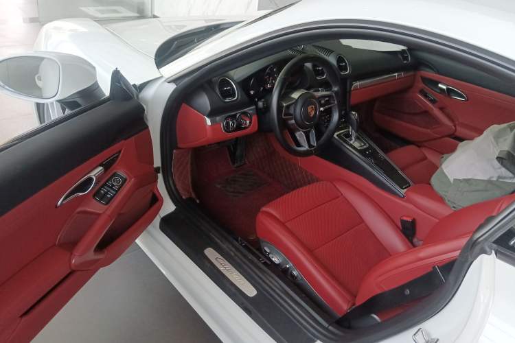 Used Porsche 718 2018 Cayman 2.0T