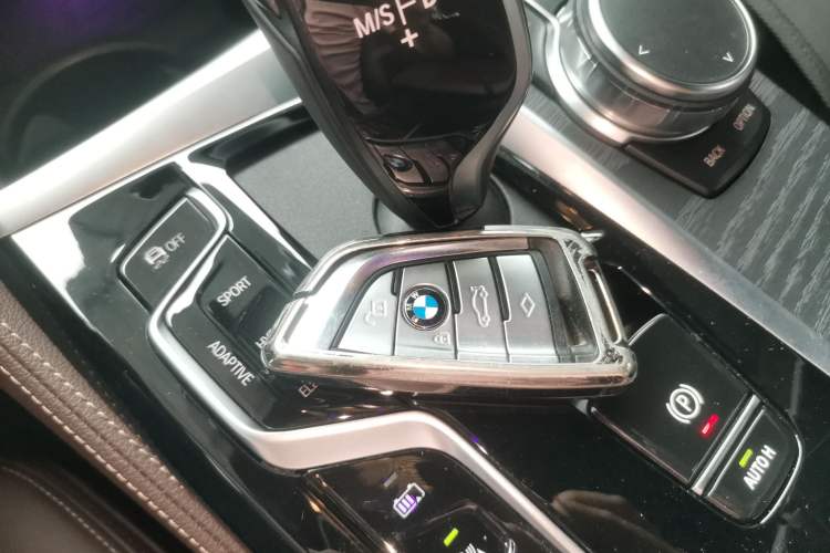 Used BMW 5 Series New Energy 2022 Restyled 535Le M Sport Package Interior 1