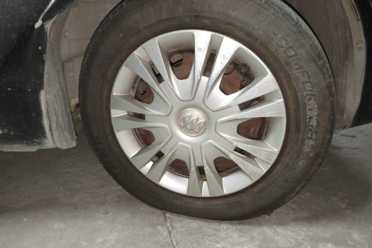 Used Buick Excelle 2015 1.5L Automatic Classic Model Right Front Wheel Hub