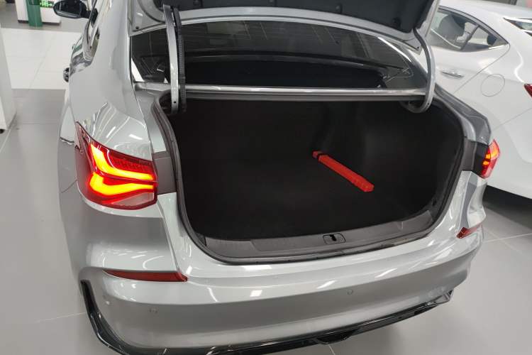 Used Chevrolet Monza 2023 1.3T Mild Hybrid Automatic Luxury Edition
