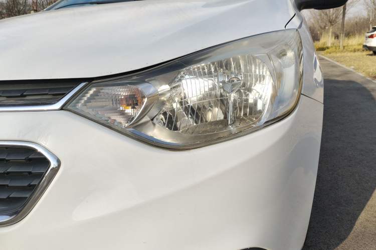 Used Chevrolet Sail 2015 Sail 3 1.5L Manual with Ideal Sunroof Edition