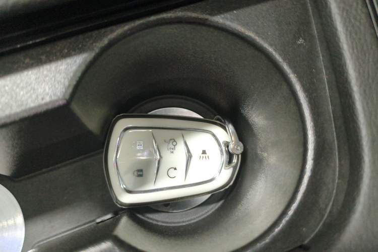 Used Cadillac XT5 2022 2.0T Four-Wheel Drive Luxury Version (Hummingbird Edition) Vehicle Key