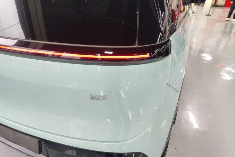 Used Zeekr MIX 2025 Intelligent Driving Version Right Rear Taillight