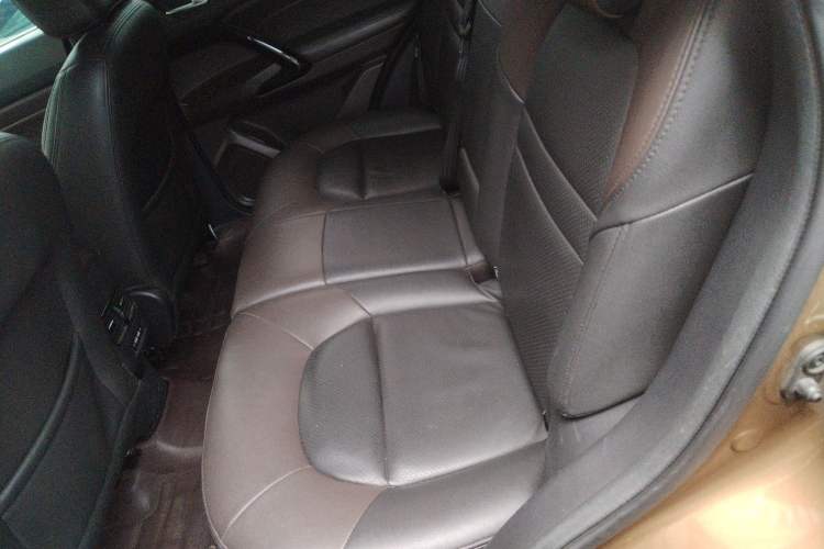 Used GAC Trumpchi GS4 2017 235T Automatic Two-Wheel Drive Luxury Smart Connectivity Version Left Rear Seat