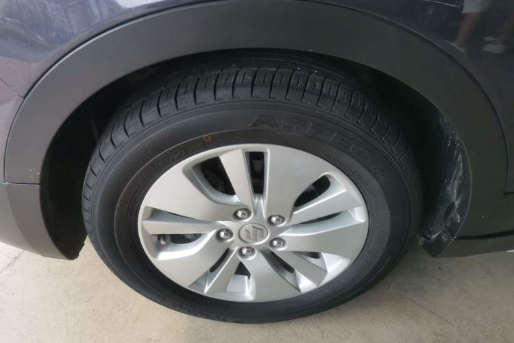 Used Suzuki S-Cross 2015 1.6L CVT Two-Wheel Drive Elite Version
