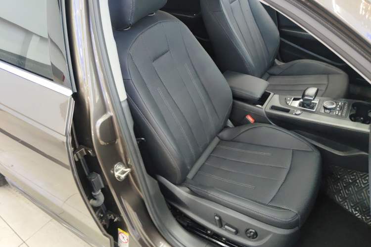 Used Audi A4L 2017 Plus 40 TFSI Ambition Model Right Front Seat