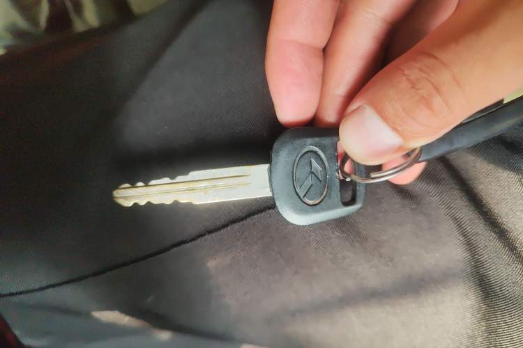 Used King Long Golden Way 2012 2.0L Dual-Purpose Short-Wheelbase 4G21B