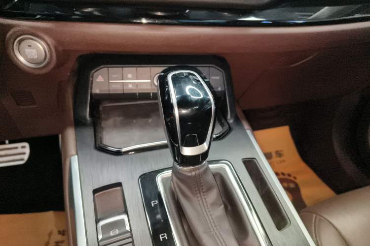 Used Wey VV5 2017 2.0T Ultra-Luxury Version Gear Lever