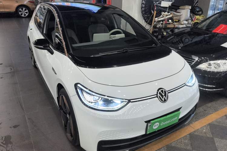 Used Volkswagen ID.3 2021 1st Edition ID. First Impression Edition Front Right 45 Deg