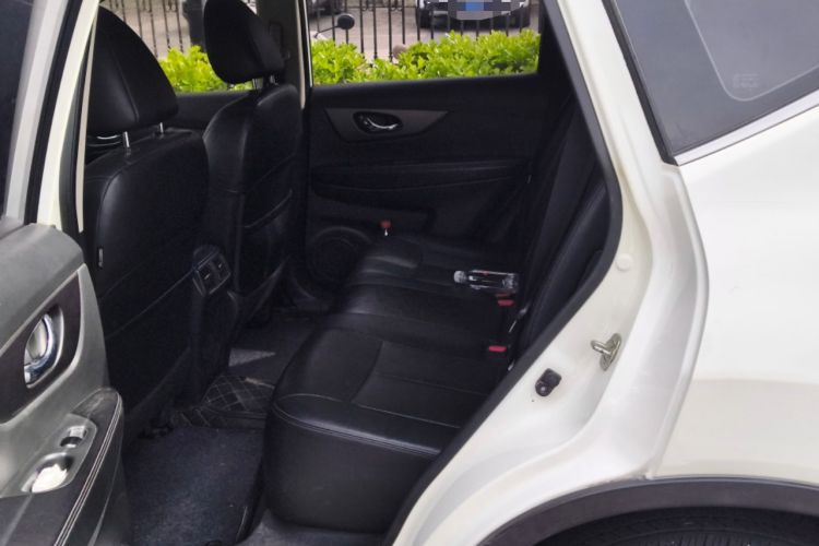 Used Nissan X-Trail 2014 2.0L CVT Comfort Edition 2WD Left Rear Seat