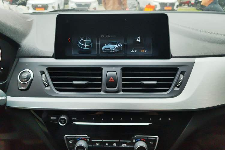 Used BMW 1 Series 2018 120i Design Package Model Audio And AC Panel