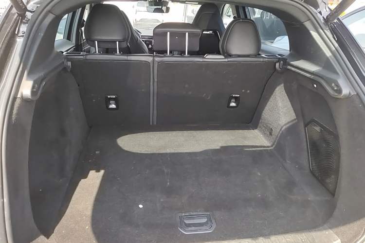 Used Lynk & Co 01 2023 1.5TD EM-F PM Trunk