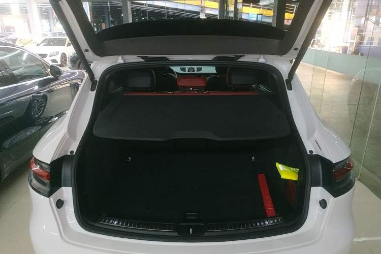 Used Porsche Macan 2024 Macan 2.0T