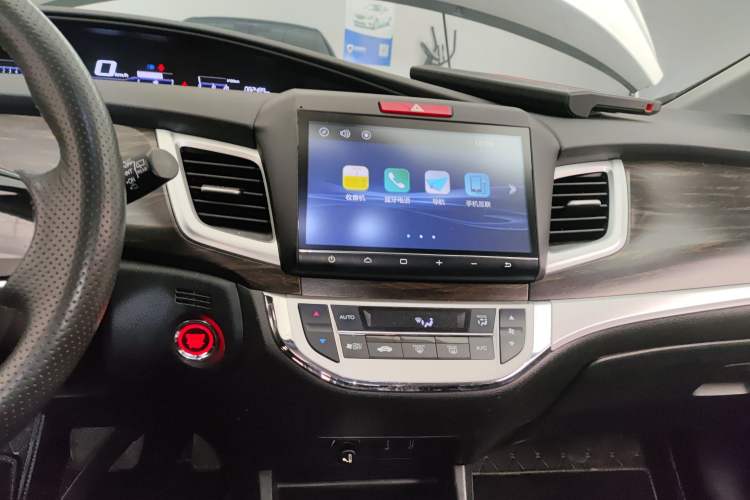 Used Honda Jade 2017 1.8L automatic Comfort version 5 seats
