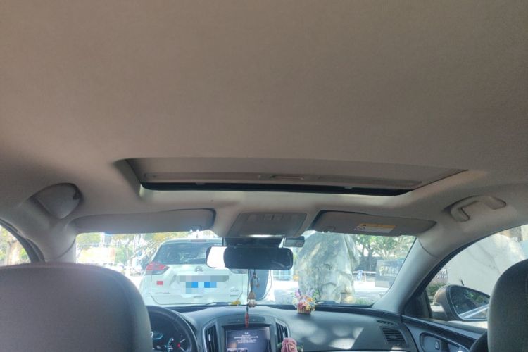 Used Buick Regal 2015 1.6T Elite Tech Model Headliner