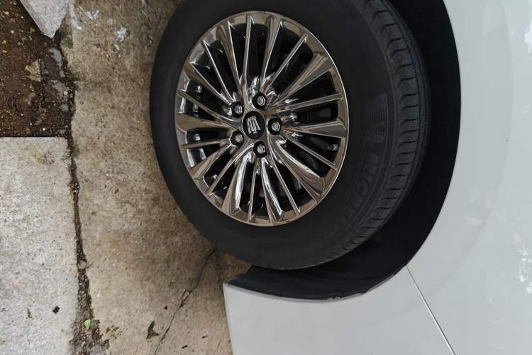 Used Toyota Vellfire 2021 Crown Dual-Engine 2.5L HV Luxury Edition Right Front Wheel Hub
