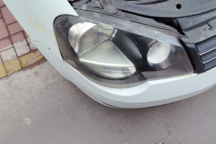 Used Volkswagen Polo 2011 Jingqu 1.4L Manual Sile Edition Right Front Headlight