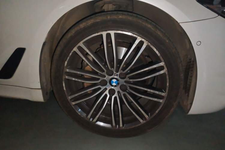 Used BMW 5 Series 2019 530Li Leading Model M Sport Package
