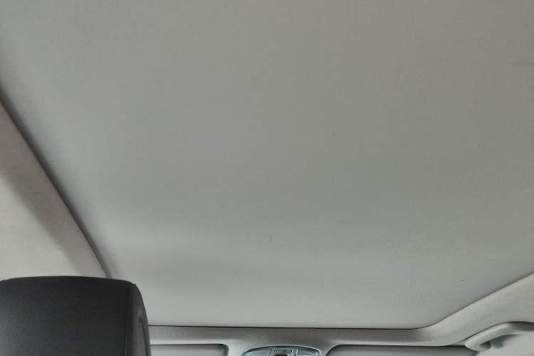 Used Hyundai Tucson 2015 1.6T Dual-Clutch Two-Wheel-Drive Smart Model Headliner