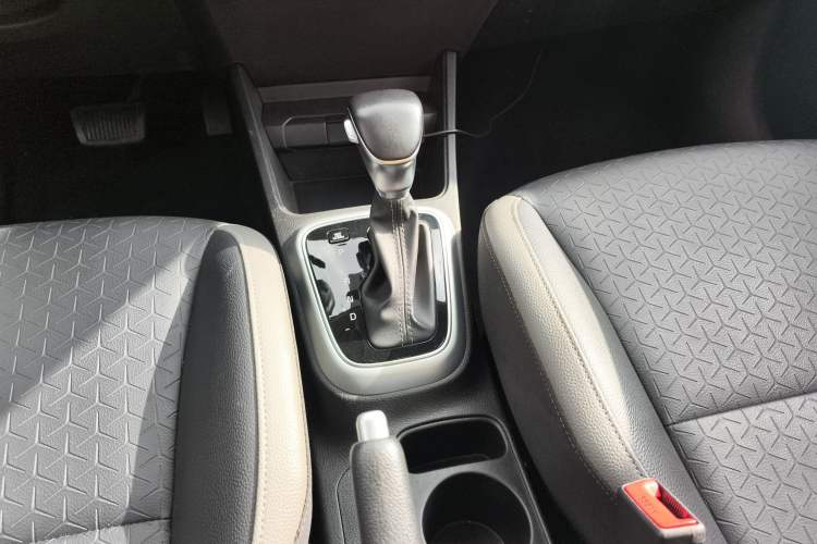 Used Kia kx1 Stonic 2019 1.4L Automatic Sport Edition China VI