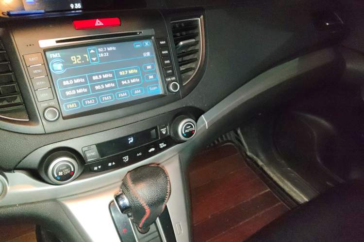 Used Honda CR-V 2012 2.4L four-wheel drive luxury version